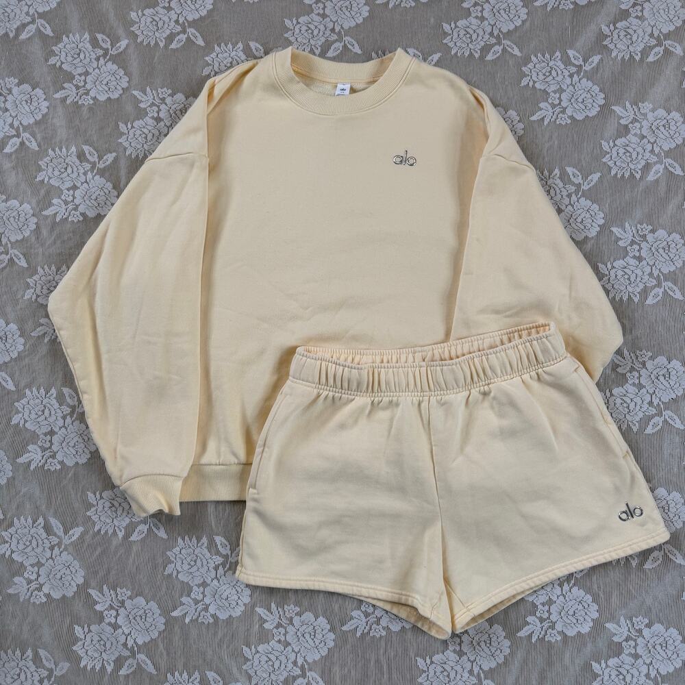 Alo Yoga Butter Yellow Sweatshirt & Shorts Set